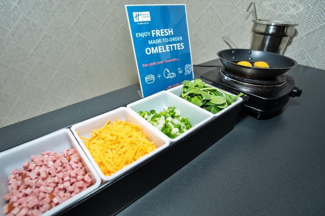 Holiday Inn Express Richmond - Midtown By Ihg Luaran gambar