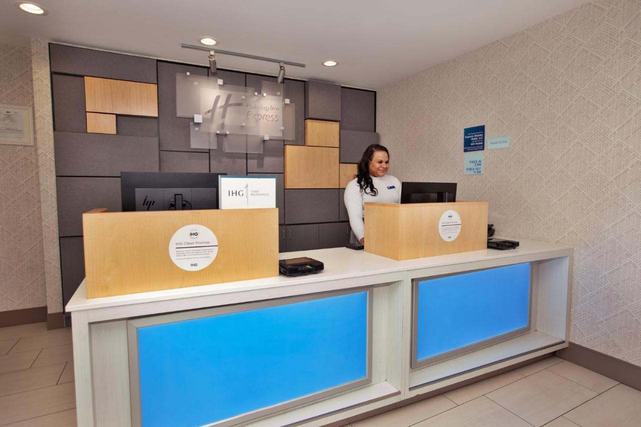 Holiday Inn Express Richmond - Midtown By Ihg Luaran gambar