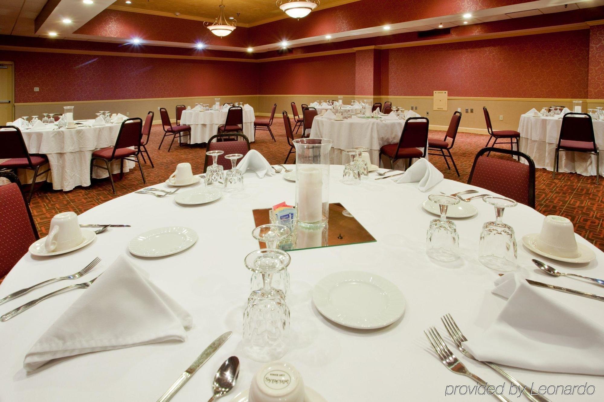 Holiday Inn Express Richmond - Midtown By Ihg Luaran gambar